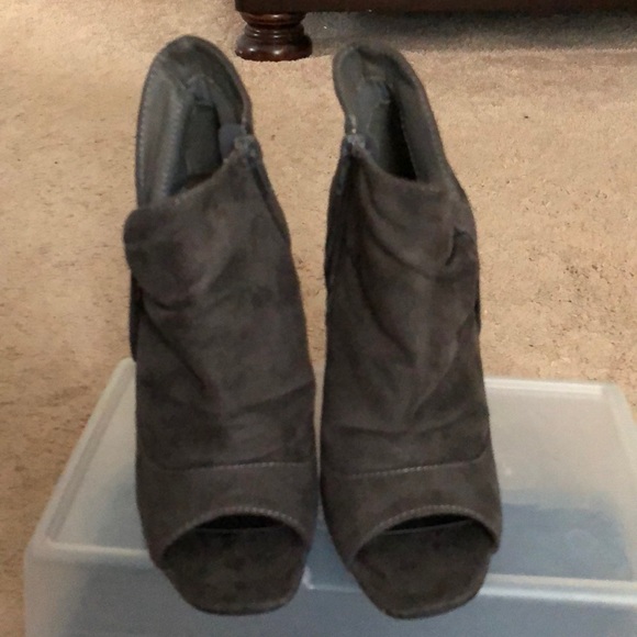 Gray Ankle Open Toe Shoes - Picture 3 of 6